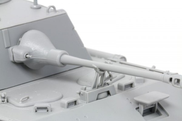 DRAGON 6821