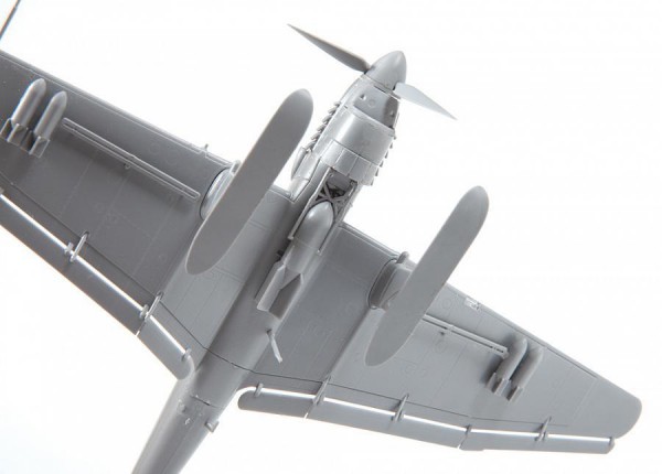 ZVEZDA 7323